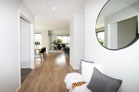 Photo of property in 28 Feist Street, Carterton, 5713