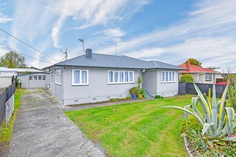 Photo of property in 34 Rollerson Street, Papakura, 2110
