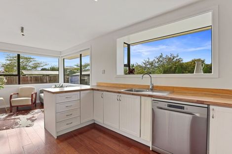 Photo of property in 42 Chedworth Avenue, Bishopdale, Christchurch, 8053