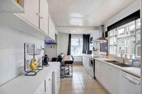 Photo of property in 25 Lambeth Crescent, Northcote, Christchurch, 8052