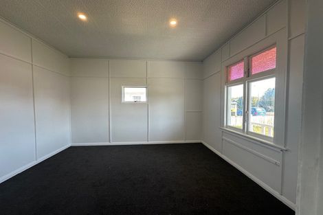 Photo of property in 42 Tennyson Street, Dannevirke, 4930