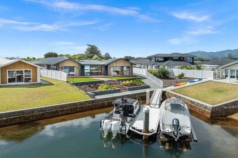 Photo of property in 49 Stace Hopper Drive, One Tree Point, 0118