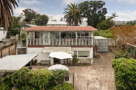 Photo of property in 11 May Street, Mount Maunganui, 3116