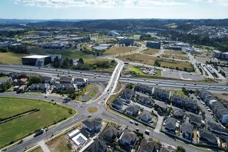 Photo of property in 109 Medallion Drive, Oteha, Auckland, 0632