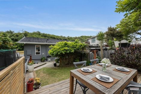 Photo of property in 208b Major Drive, Kelson, Lower Hutt, 5010