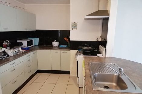 Photo of property in 9 Humphrey Kemp Avenue, Henderson, Auckland, 0612
