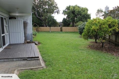 Photo of property in 1/133 Shakespeare Road, Milford, Auckland, 0620