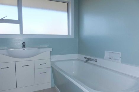 Photo of property in 2/11 Powell Crescent, Ilam, Christchurch, 8041