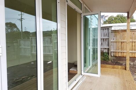 Photo of property in 41 Cockayne Crescent, Sunnynook, Auckland, 0620