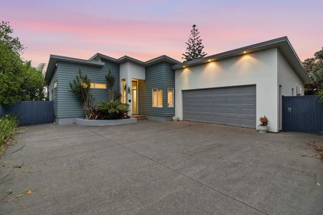 Photo of property in 48 Aurea Avenue, Pakuranga, Auckland, 2010