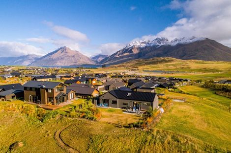 Photo of property in 4 Wanderer Lane, Jacks Point, Queenstown, 9371