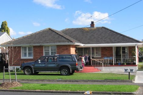 Photo of property in 49 Churchill Avenue, Manurewa, Auckland, 2102
