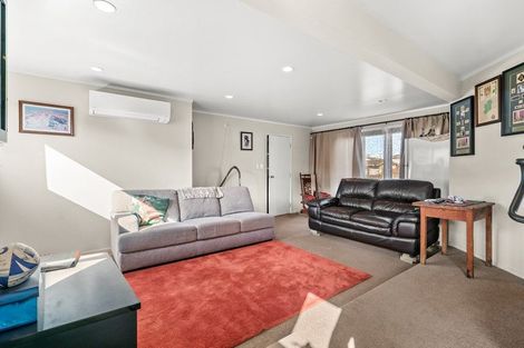 Photo of property in 21 Tatariki Street, Rosehill, Papakura, 2113