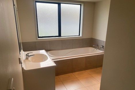 Photo of property in 25c Dolphin Parade, Bell Block, New Plymouth, 4312