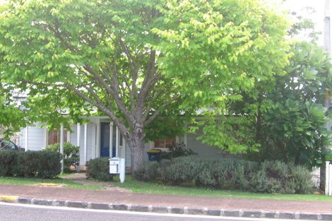 Photo of property in 6 St Leonards Road, Devonport, Auckland, 0624