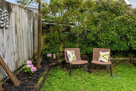 Photo of property in 2/199 Onewa Road, Birkenhead, Auckland, 0626