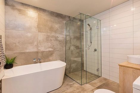 Photo of property in 15a Sadgrove Terrace, Mount Albert, Auckland, 1025