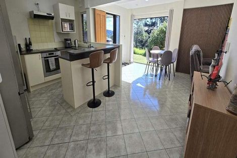 Photo of property in 159 Vaughans Road, Okura, Albany, 0792