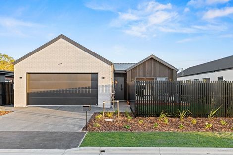 Photo of property in 7 Greystone Close, Halswell, 8025