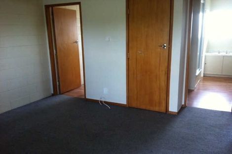 Photo of property in 2/5 Tralee Place, Hillcrest, Hamilton, 3216