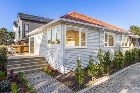 Photo of property in 16a Durham Street, Te Atatu Peninsula, Auckland, 0610