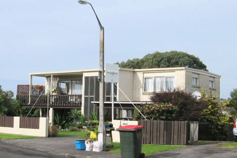 Photo of property in 43 Amorino Drive, Red Beach, 0932