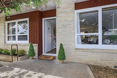 Photo of property in 2/707 York Street, Mahora, Hastings, 4120