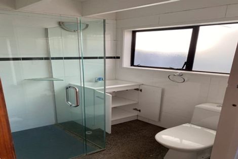 Photo of property in 1/2 Coniston Avenue, Te Atatu South, Auckland, 0610