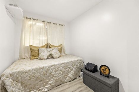 Photo of property in 3 Jever Place, Massey, Auckland, 0614