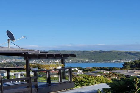 Photo of property in 8 Toporoa View, Ascot Park, Porirua, 5024