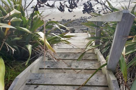 Photo of property in 4 First Avenue, Glenbrook, Waiuku, 2681