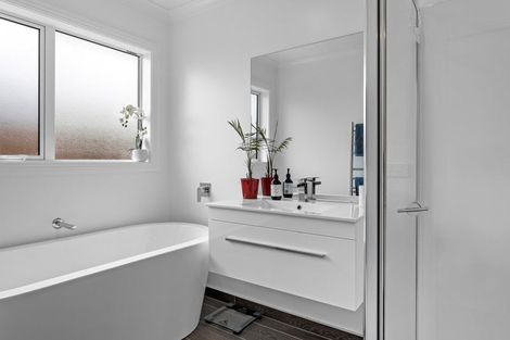 Photo of property in 76 Parsonage Road, Woodend, 7610