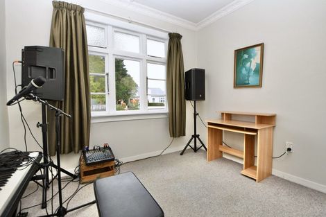 Photo of property in 2 Mckenzie Terrace, Carterton, 5713