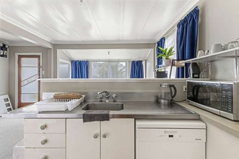 Photo of property in 32 Pendarves Street, New Plymouth, 4310