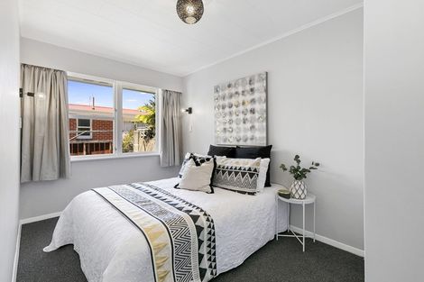 Photo of property in 35 Percy Cameron Street, Avalon, Lower Hutt, 5011