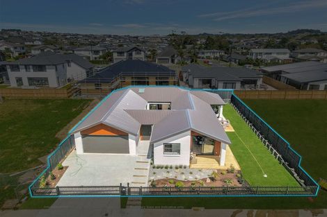 Photo of property in 3 Memory Lane, Silverdale, 0932