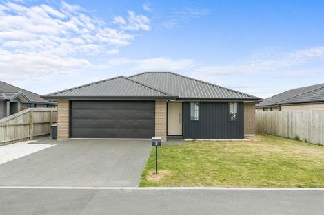 Photo of property in 6 Olearia Lane, Halswell, Christchurch, 8025