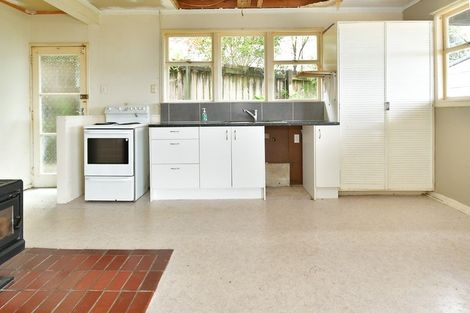 Photo of property in 26b Wade River Road, Stanmore Bay, Whangaparaoa, 0932