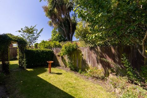 Photo of property in 6 Tulip Lane, Spreydon, Christchurch, 8024