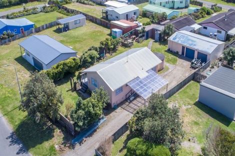 Photo of property in 44 Te Kiri Street, Himatangi Beach, Foxton, 4891