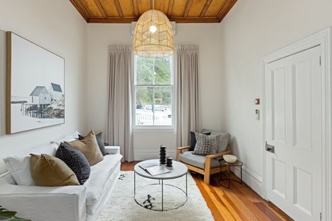 Photo of property in 12 Faraday Street, Hospital Hill, Napier, 4110