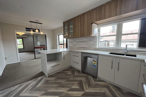 Photo of property in 72 Valentine Street, Papakura, 2110