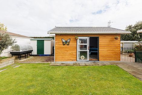 Photo of property in 43 Benmore Avenue, Cloverlea, Palmerston North, 4412