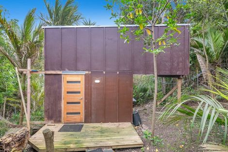 Photo of property in 100 Pemberton Avenue, Bayview, Auckland, 0629