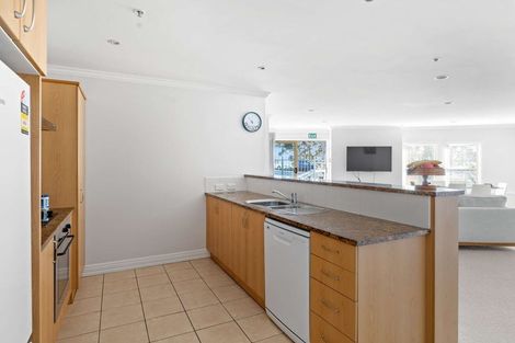 Photo of property in 1 Queen Street, New Plymouth, 4310