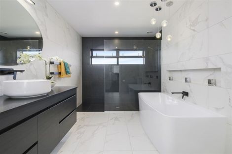 Photo of property in 54 Weatherly Drive, Beachlands, Auckland, 2018