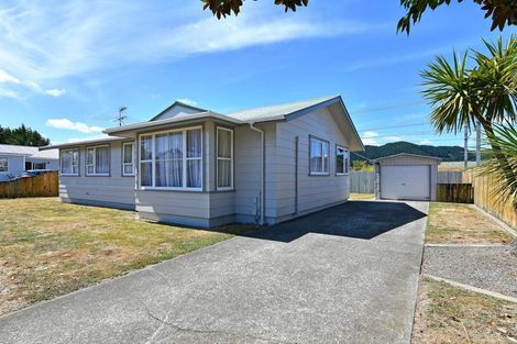 Photo of property in 9 Phar Lap Grove, Trentham, Upper Hutt, 5018