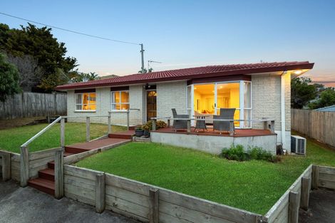 Photo of property in 2/8 Selwyn Crescent, Forrest Hill, Auckland, 0620