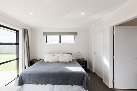 Photo of property in 197 Pacific Drive, Fitzherbert, Palmerston North, 4410