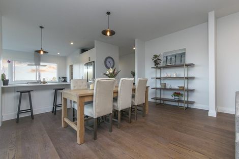 Photo of property in 12 Tauwaka Crescent, Riverhead, 0820